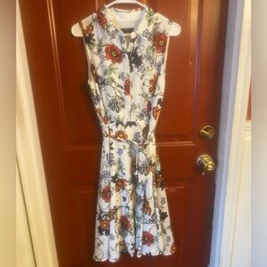 Women’s Floral Dress- With belt attatched